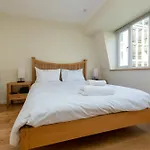 Modern And Bright 3 Bedroom House In Paddington