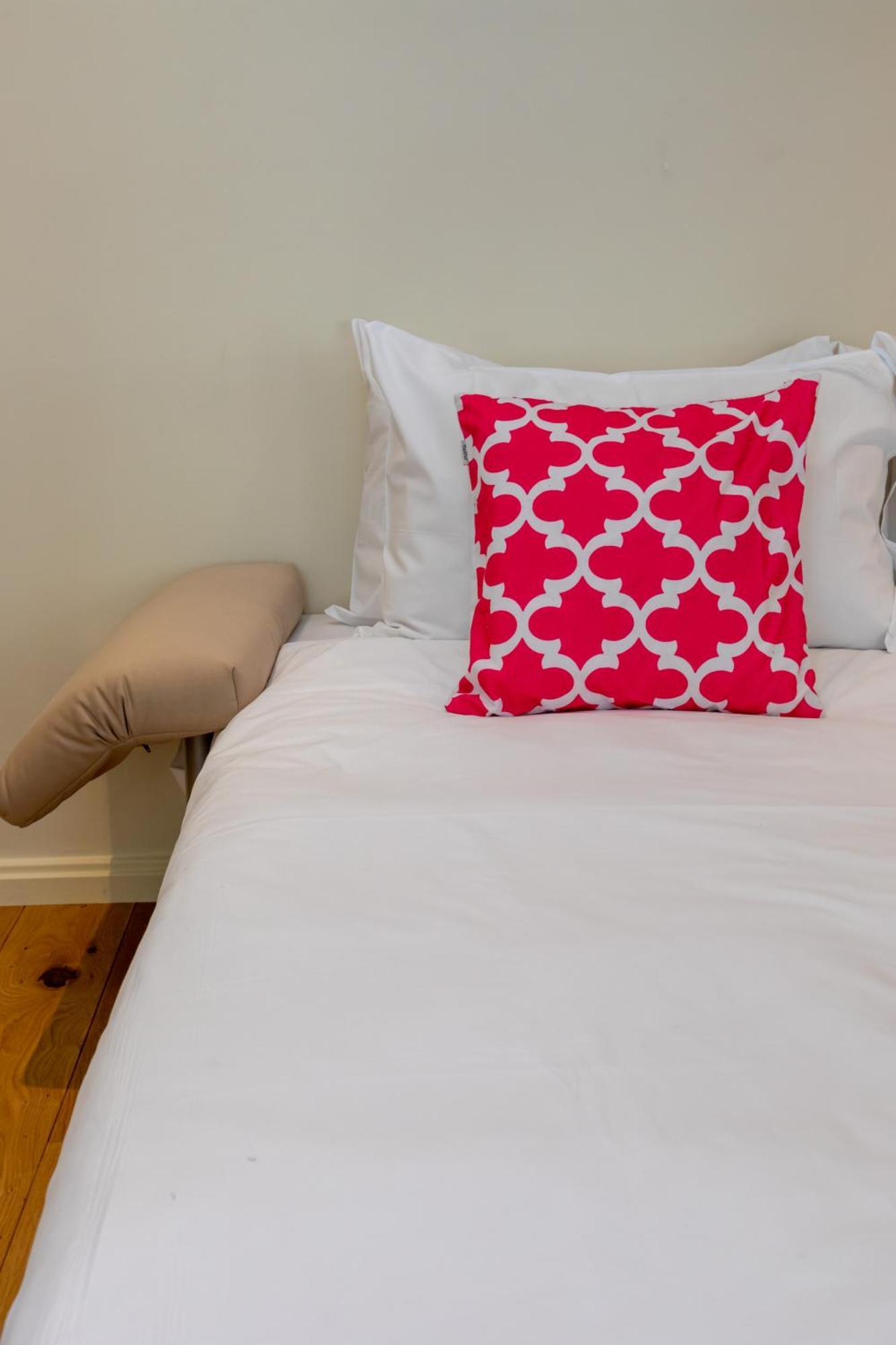 Modern And Bright 3 Bedroom House In Paddington Apartment