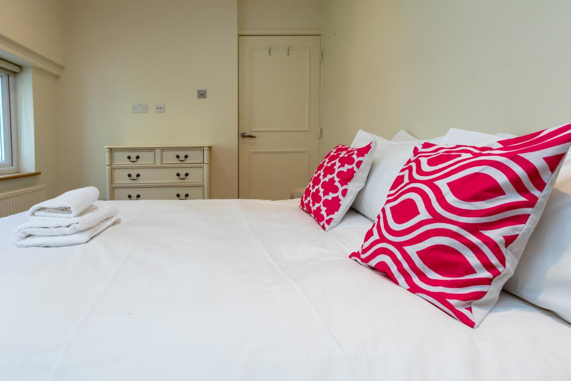 Modern And Bright 3 Bedroom House In Paddington Apartment London