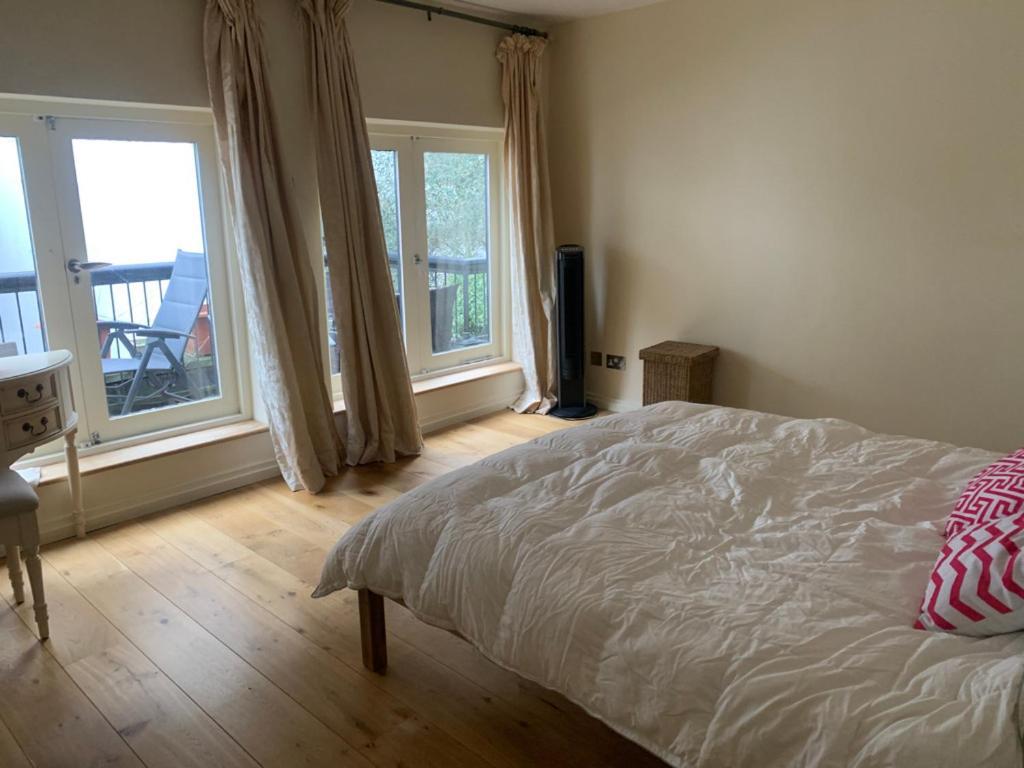 Modern And Bright 3 Bedroom House In Paddington *