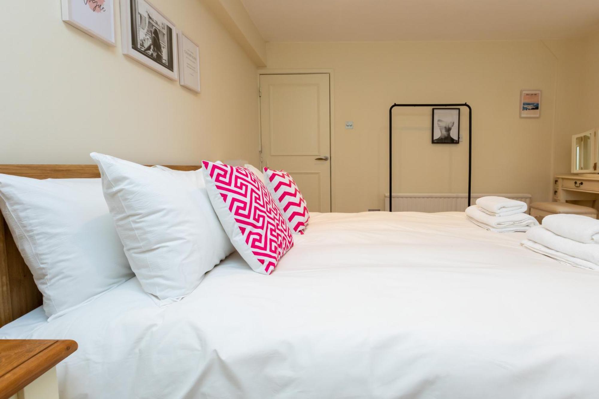 Modern And Bright 3 Bedroom House In Paddington London