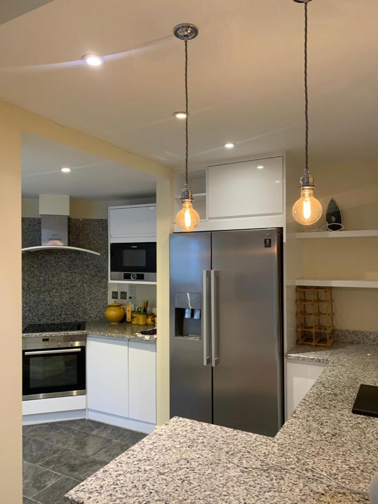 Modern And Bright 3 Bedroom House In Paddington *
