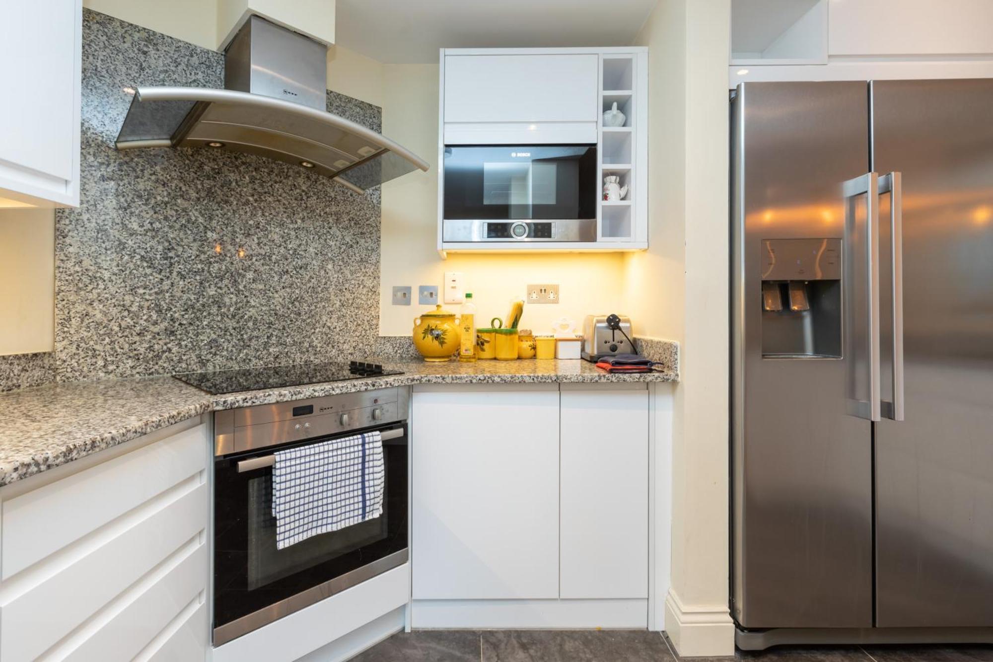 Modern And Bright 3 Bedroom House In Paddington London